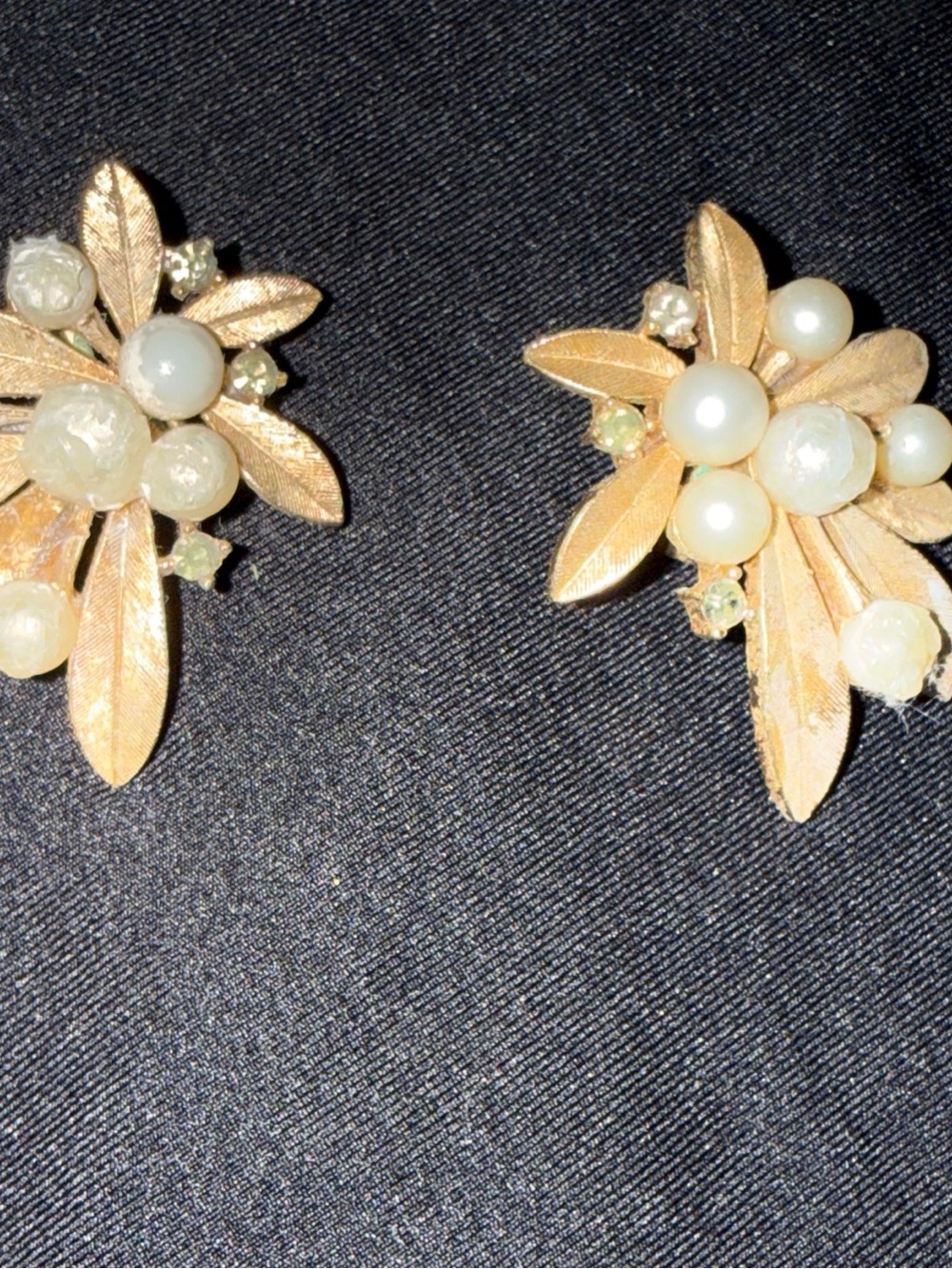 Trifari Crown Gold Leaf Pearl Cluster Earrings clip on vintage